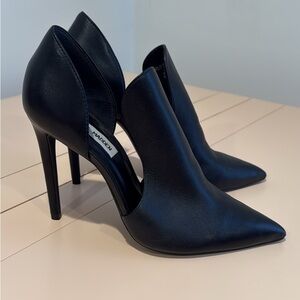 Steve Madden Sleek Black Heels